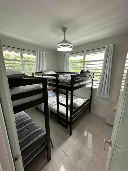 Lovely Beach House In Playa Sardinera Hatillo